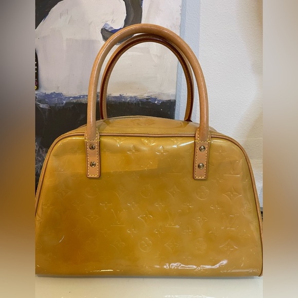LOUIS VUITTON Monogram Mango Tompkins Square Bag - Picture 2 of 10